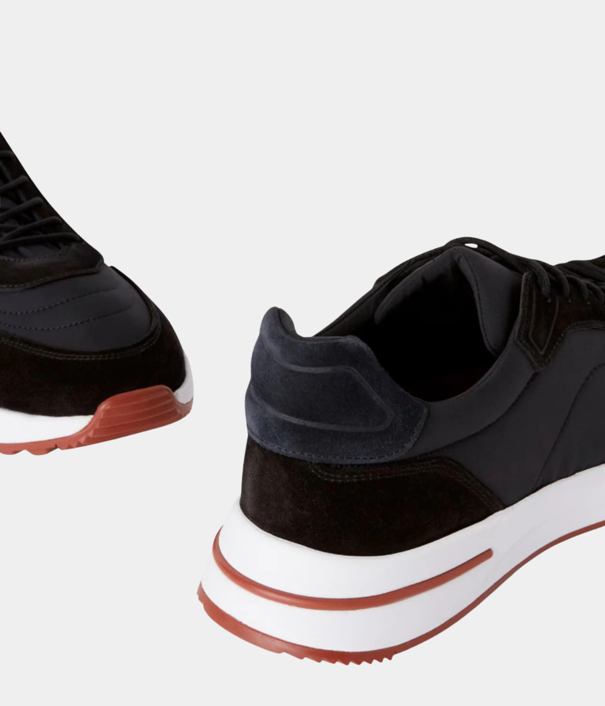 The Bellagio Runner — Black — image 5